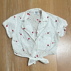 Unique Vintage Women’s Tie Front Top